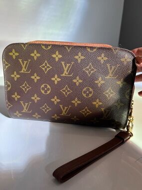 Louis Vuitton Monogram Wristlet Pouch Zip Clutch Cosmetic Bag Authentic